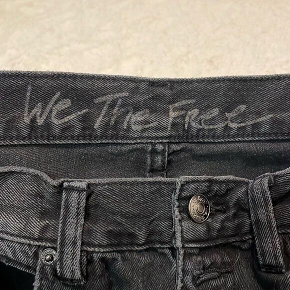We The Free- High Rise Black Distressed Faded Button Fly Raw Hem Jeans- Size 28R - Picture 3 of 9